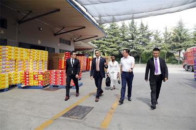 持續“出海行動”結碩果 白象食品與南非駐華大使館簽署戰略合作協議，深化轉口貿易布局